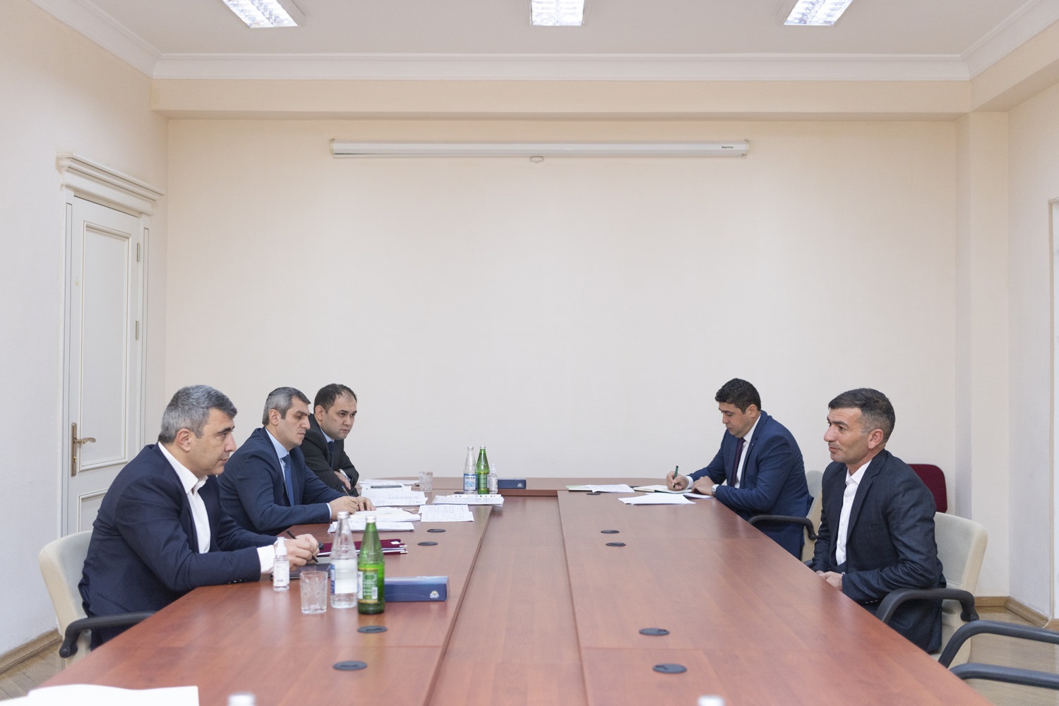 nazir-inam-kerimov-agcabedide-vetendaslari-qebul-edib